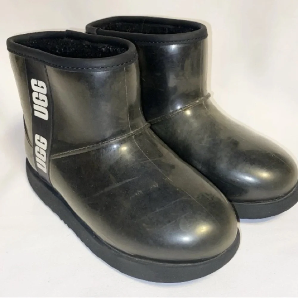 UGG Classic Clear Mini Ankle‎ Winter Boots Womens Size 2 Black